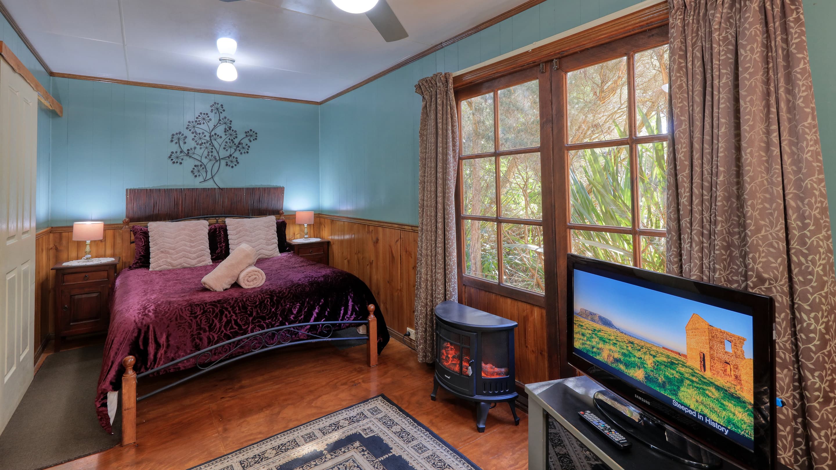 Crayfish Creek Van and Cabin Park β Spa Cabin 1 bedroom - Photo 4
