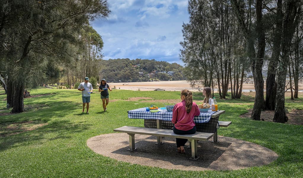 Waterfront recreation near Bonnie Vale Campground