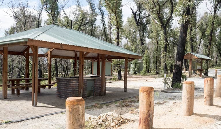 Sheltered barbecue facilities, Cypress Pine campground, Boonoo Boonoo National Park. Photo: Leah Pippos ©: DPIE