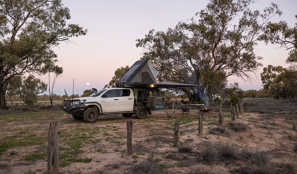 Visitors with a camper trailer at Brindingabba campground. Credit: Andrew Hull © DCCEEW