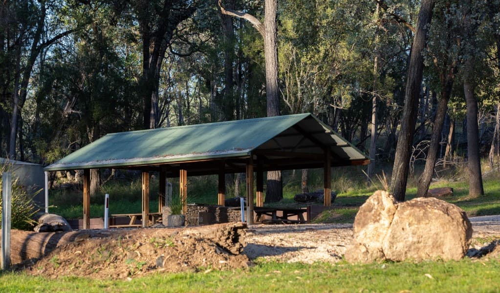 A large picnic and barbecue shelter at Kookibitta campground in Kwiambal National Park. Photo: Simon Scott © DCCEEW