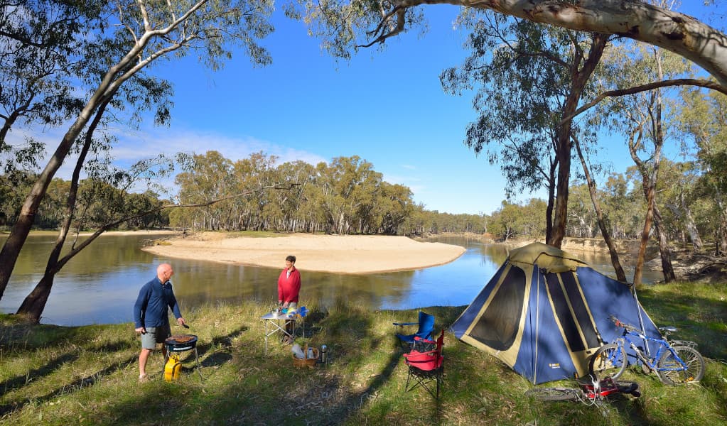 Campers on the river bank in Murrumbidgee Valley National Park. Credit: Gavin Hansford © DPE